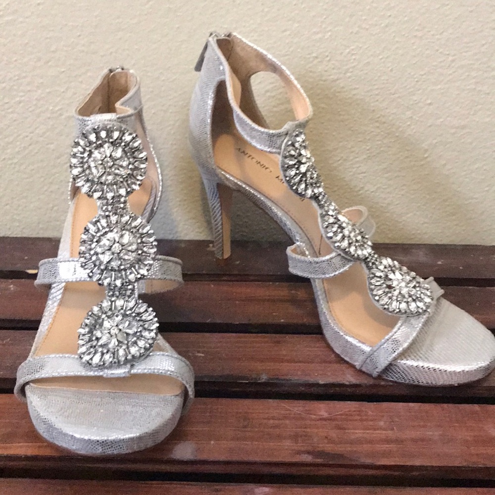 Antonio Melani silver heels